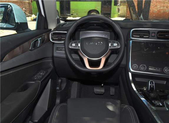 领克01 2019款 2.0T 两驱型Pro版 国VI 中控类   驾驶位