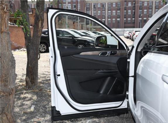 领克01 2019款 2.0T 两驱型Pro版 国VI 车厢座椅   前门板