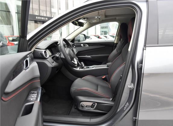 领克01 2019款 2.0T 两驱耀Pro版 国VI 车厢座椅   前排空间