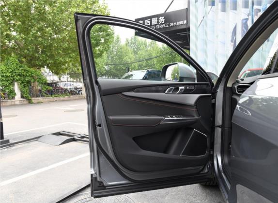 领克01 2019款 2.0T 两驱耀Pro版 国VI 车厢座椅   前门板