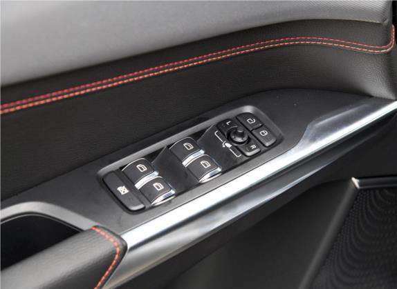 领克01 2019款 2.0T 两驱耀Pro版 国VI 车厢座椅   门窗控制