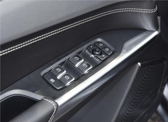 领克01 2020款 2.0T 两驱纯Pro版 国VI 车厢座椅   门窗控制