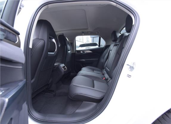 领克03 2019款 1.5TD DCT型版 国VI 车厢座椅   后排空间