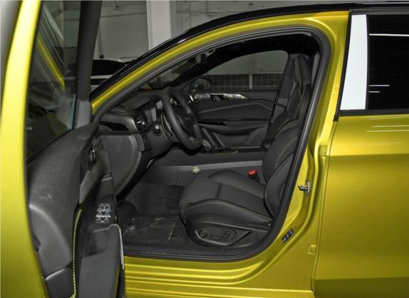 领克03 2019款 03+ 2.0TD 自动猎风版 车厢座椅   前排空间