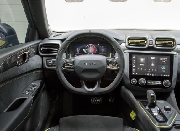 领克03 2019款 03+ 2.0TD 自动性能套装版 中控类   驾驶位