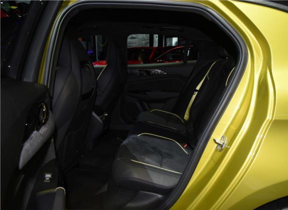 领克03 2019款 03+ 2.0TD 自动性能套装版 车厢座椅   后排空间