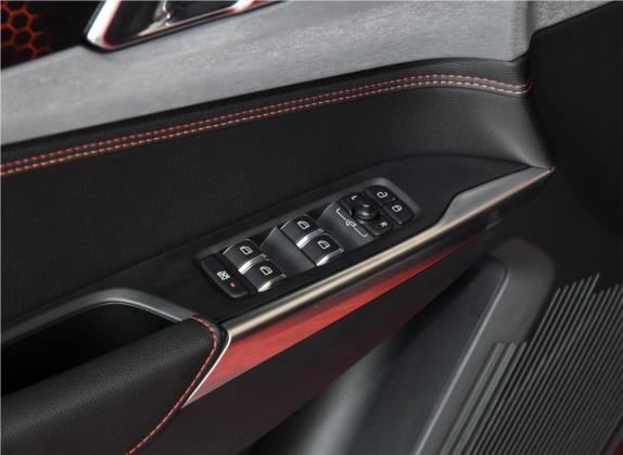 领克03 2020款 2.0TD 自动劲Pro版 车厢座椅   门窗控制