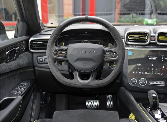 领克03 2022款 03+ 2.0TD 自动性能套装 中控类   驾驶位