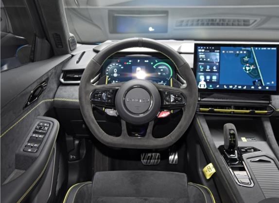 2023款 03+ 2.0TD 自动Cyan定制版性能套装 中控类   驾驶位