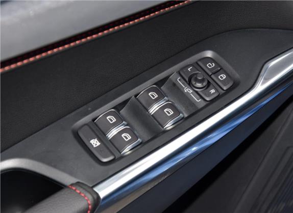 领克02 2019款 高能版 2.0T 自动两驱劲版 国VI 车厢座椅   门窗控制