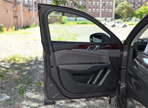 领克02 2019款 高能版 2.0T 自动两驱耀版 国VI 车厢座椅   前门板