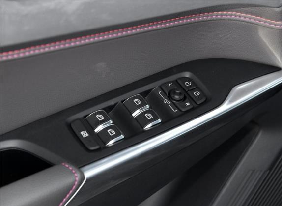领克02 2019款 高能版 2.0T 自动两驱耀版 国VI 车厢座椅   门窗控制