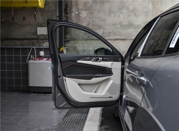 领克02 2019款 1.5T DCT两驱耀Pro版 国VI 车厢座椅   前门板
