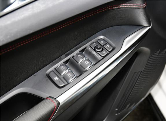 领克02 2020款 高能版 2.0T 自动两驱劲Pro版 车厢座椅   门窗控制