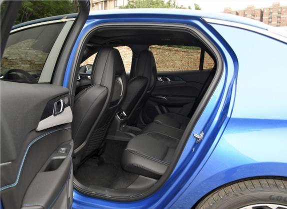 领克03新能源 2019款 1.5T PHEV Pro 车厢座椅   后排空间