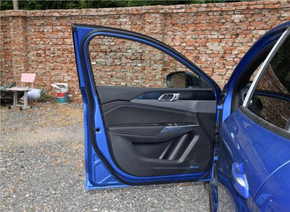 领克03新能源 2019款 1.5T PHEV Pro 车厢座椅   前门板