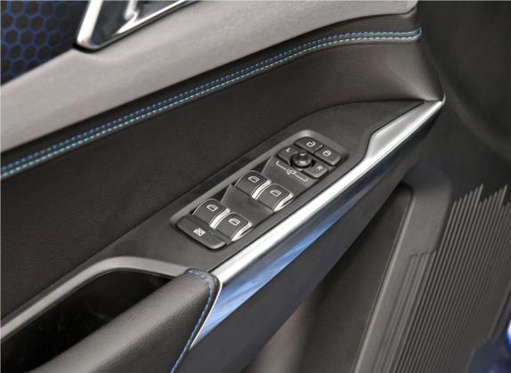 领克03新能源 2019款 1.5T PHEV Pro 车厢座椅   门窗控制