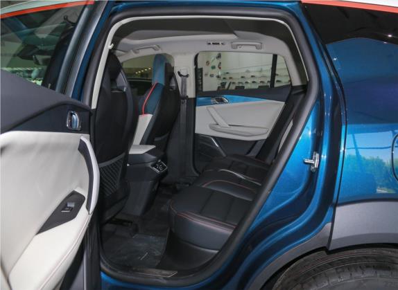 领克06 2020款 1.5T 科技先锋版 车厢座椅   后排空间
