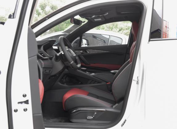 领克06 2020款 1.5T 劲Pro 车厢座椅   前排空间