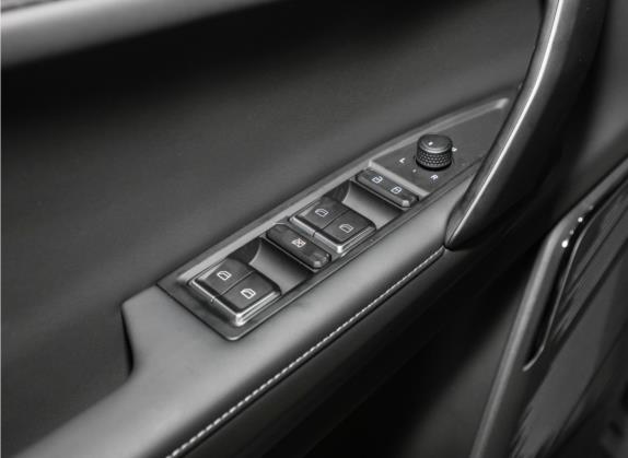 领克06 2023款 Remix 1.5T 劲Pro 车厢座椅   门窗控制