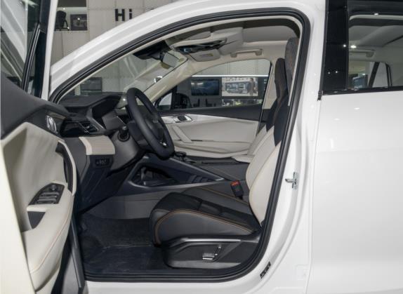 领克06新能源 2023款 Remix PHEV Pro 车厢座椅   前排空间