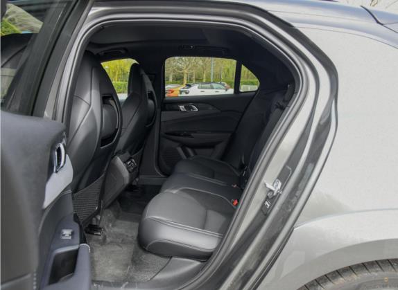 领克02 Hatchback 2022款 2.0TD Pro 车厢座椅   后排空间