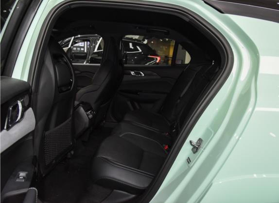 领克02 Hatchback 2022款 2.0TD 夏季限定版 车厢座椅   后排空间