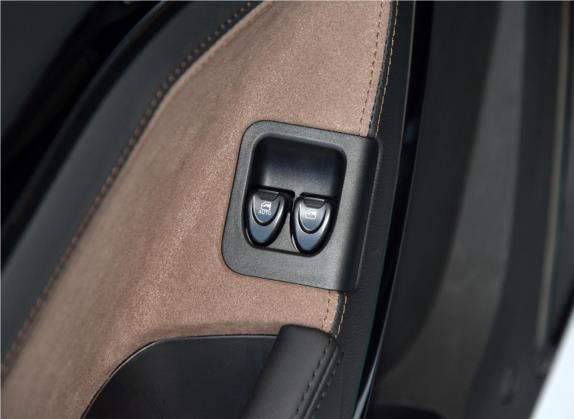 LITE 2019款 R300 引力版 车厢座椅   门窗控制