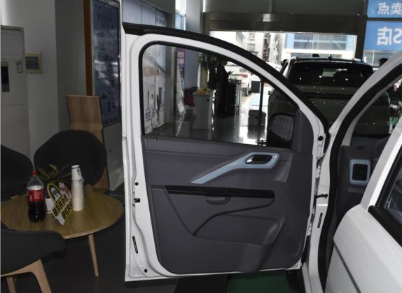 凌宝COCO 2021款 荣耀版 车厢座椅   前门板