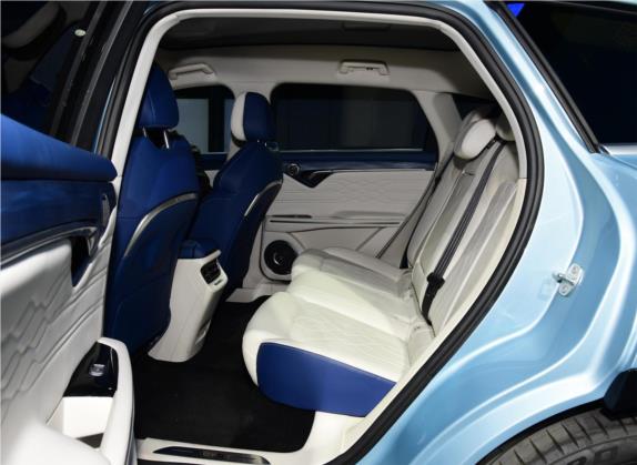 岚图FREE 2021款 四驱增程首发纪念版专属豪华套装 车厢座椅   后排空间