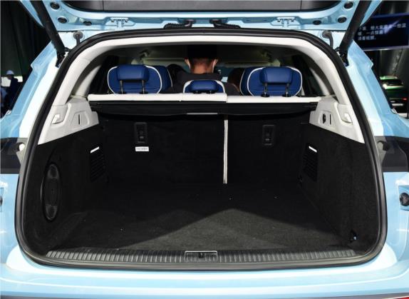 岚图FREE 2021款 四驱增程首发纪念版专属豪华套装 车厢座椅   后备厢