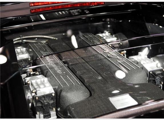 Murcielago 2006款 E-Gear 6.5 AT 其他细节类   发动机舱