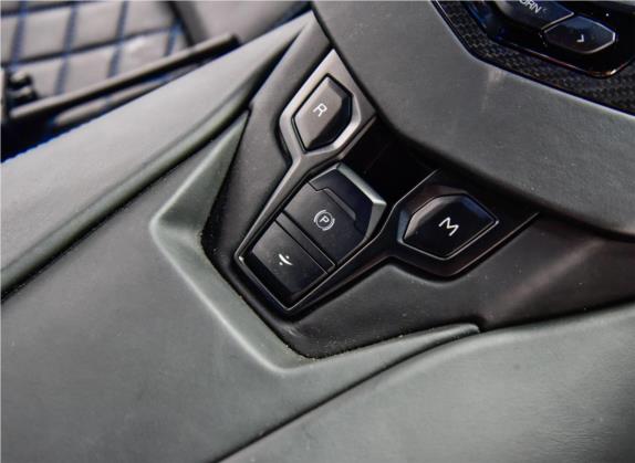 Aventador 2017款 Aventador S 中控类   挡把