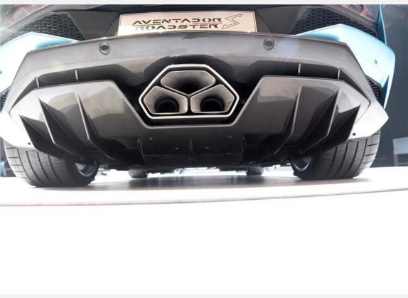 Aventador 2018款 Aventador S Roadster 其他细节类   后悬架