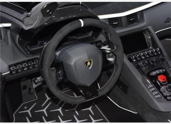 Aventador 2019款 Aventador SVJ Roadster 中控类   驾驶位