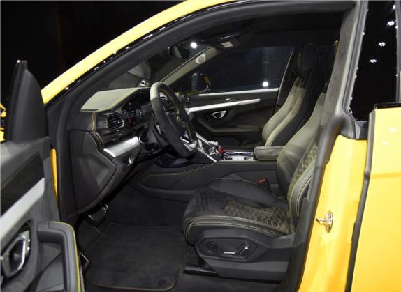 Urus 2018款 4.0T V8 车厢座椅   前排空间
