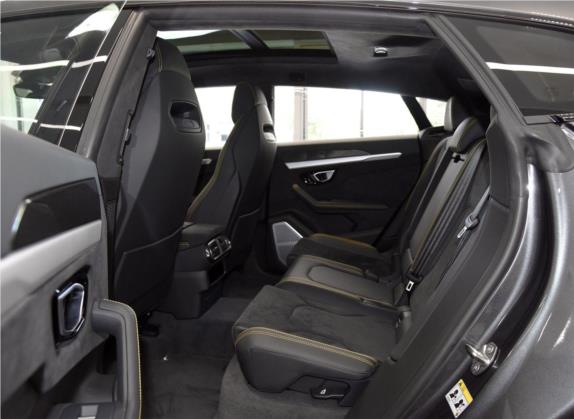 Urus 2021款 4.0T V8 车厢座椅   后排空间