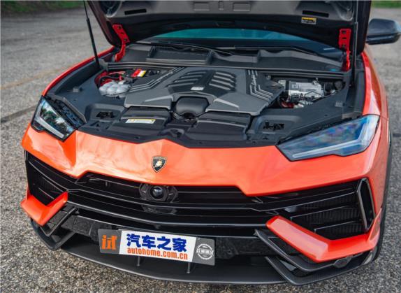 Urus 2022款 4.0T V8 Performante 其他细节类   发动机舱