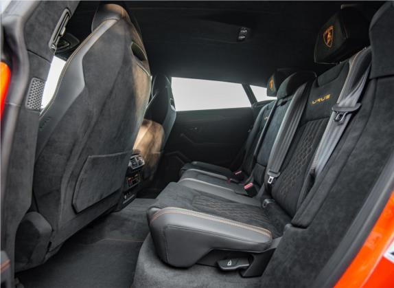 Urus 2022款 4.0T V8 Performante 车厢座椅   后排空间