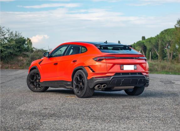Urus 2022款 4.0T V8 Performante 外观   斜后