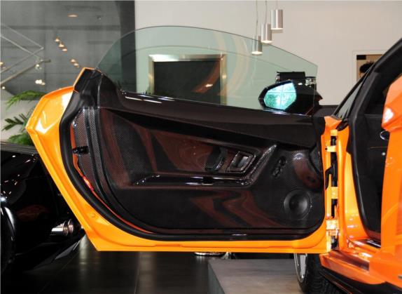 Gallardo 2011款 LP 570-4 Spyder Performante 车厢座椅   前门板