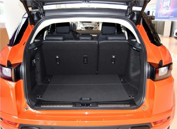 揽胜极光 2016款 2.0T 倾橙限量版 车厢座椅   后备厢