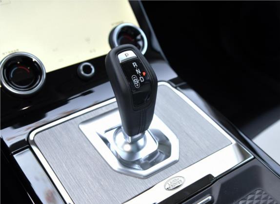 揽胜极光新能源 2021款 极光L P300e 豪华版 中控类   挡把