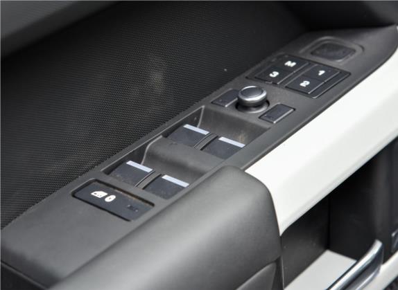 路虎卫士 2020款 110 P400 首发哑银特别套件版 车厢座椅   门窗控制