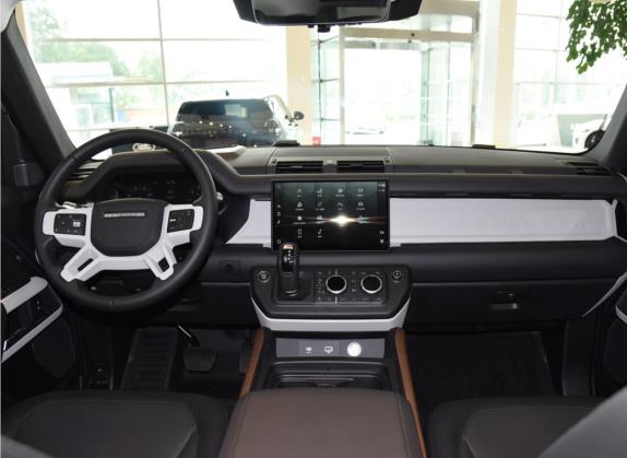 路虎卫士 2022款 90 2.0T P300 X-DYNAMIC HSE 中控类   中控全图