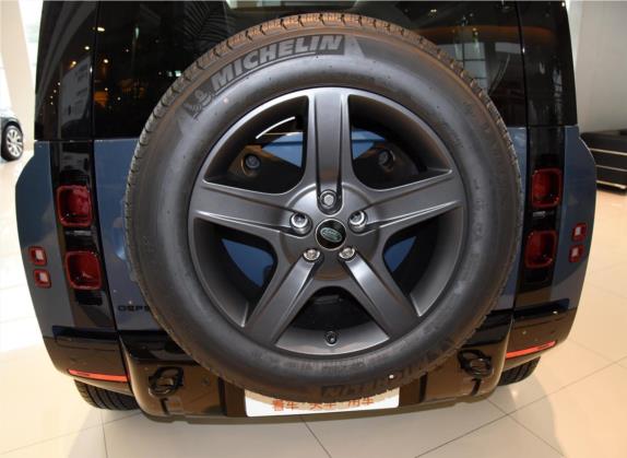 路虎卫士 2022款 90 2.0T P300 X-DYNAMIC HSE 其他细节类   备胎