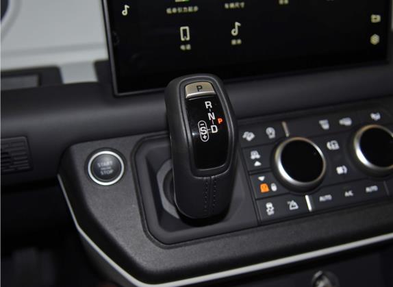 路虎卫士 2022款 90 2.0T P300 X-DYNAMIC HSE 中控类   挡把