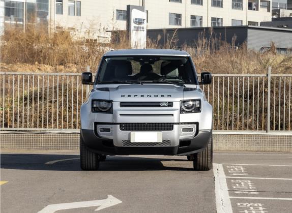 路虎卫士 2022款 90 2.0T P300 SE 外观   正前
