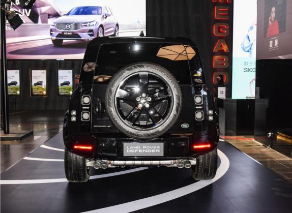 路虎卫士 2022款 110 V8 007典藏版 外观   正后