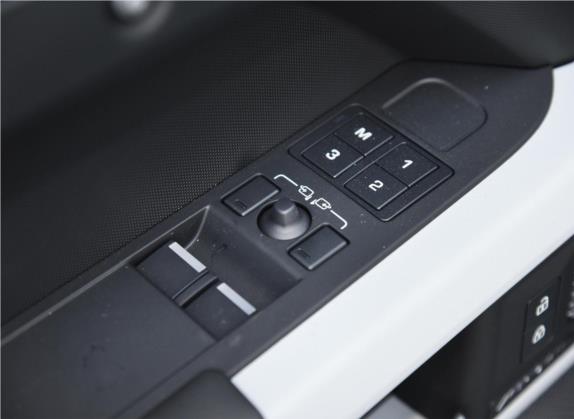路虎卫士 2023款 改款 90 3.0T P400 XS 车厢座椅   门窗控制